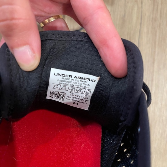 Under Armour HOVR Women’s Size 7.5 (brand new with box) - Picture 7 of 7